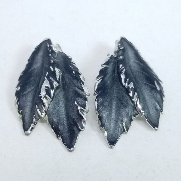 Vintage Gray Leaf Shape Clip on Earrings, Retro Mid Centrury Style, Silver Tone - Picture 1 of 5